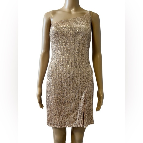 Elegant Gold Sequin One-Shoulder Dress - Picture 1 of 6